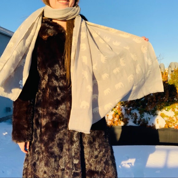 Wool Elephant Long Rectangular Wrap Palatine Scarf - Picture 7 of 16